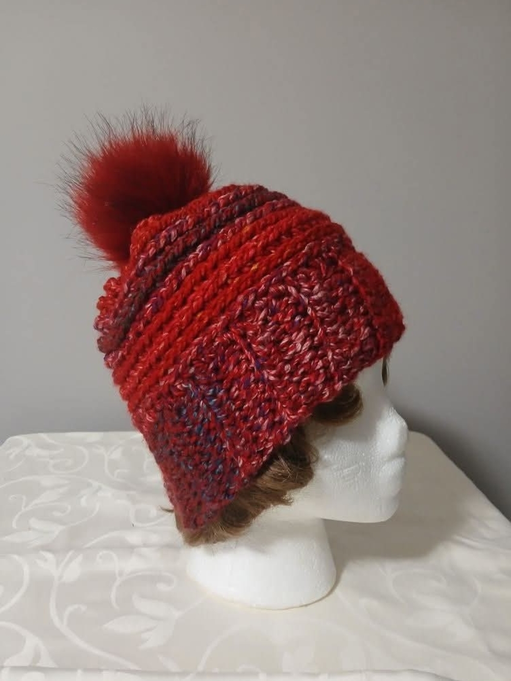 Ladies crochet toque